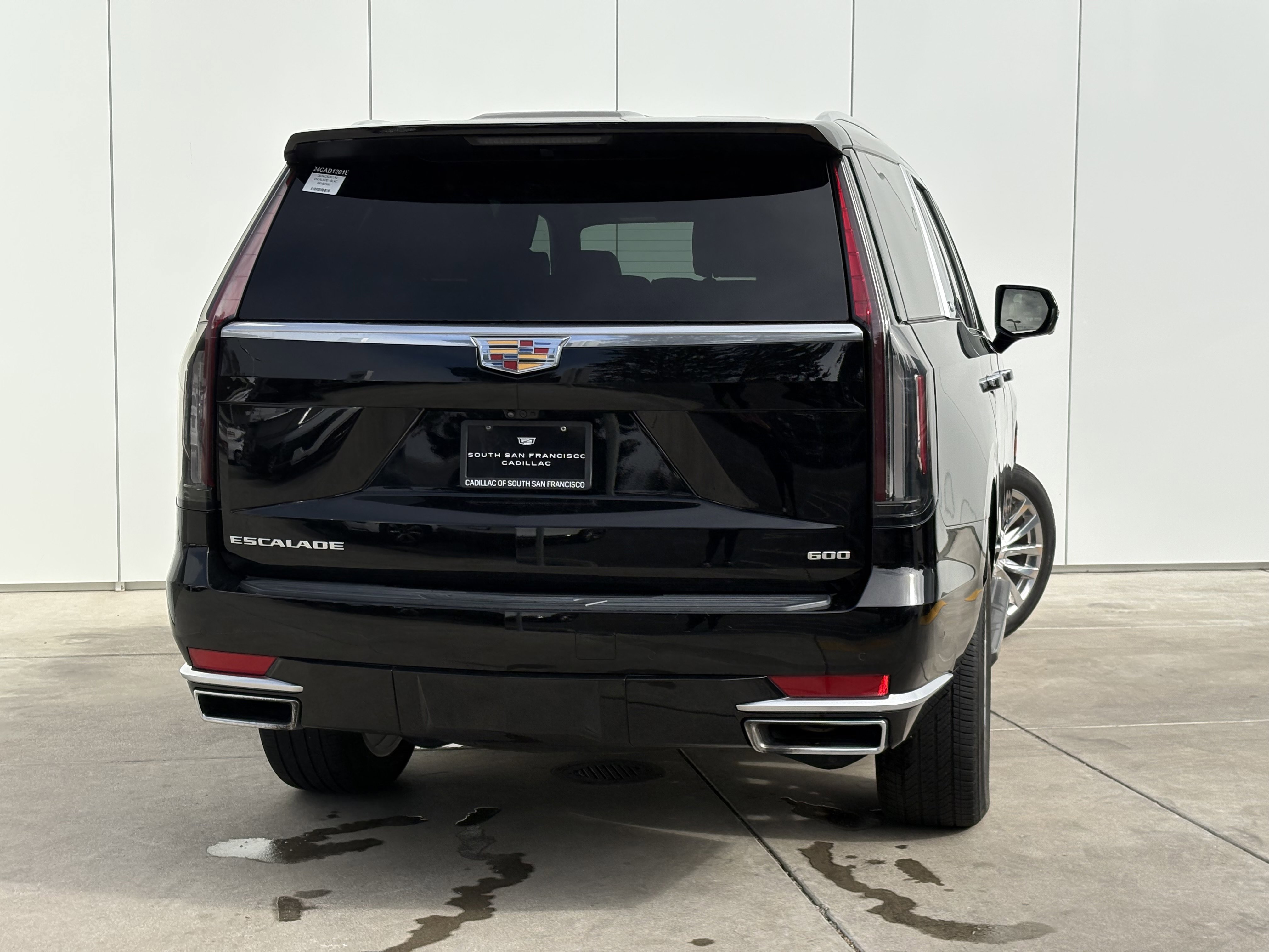 Certified 2024 Cadillac Escalade Premium Luxury image 6