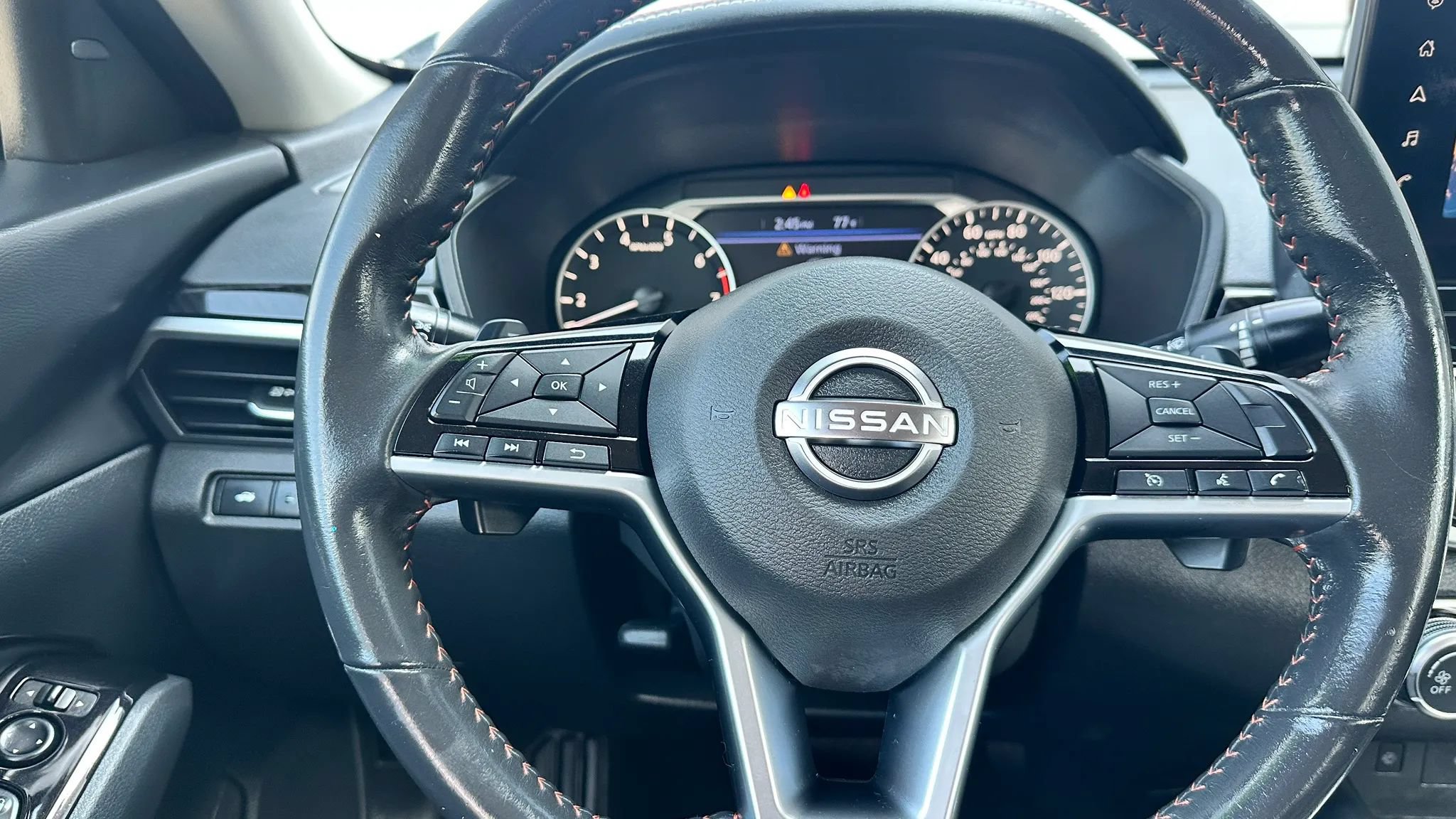 Used 2023 Nissan Altima 2.5 SR w/ SR Premium Package AWD/4WD image 14