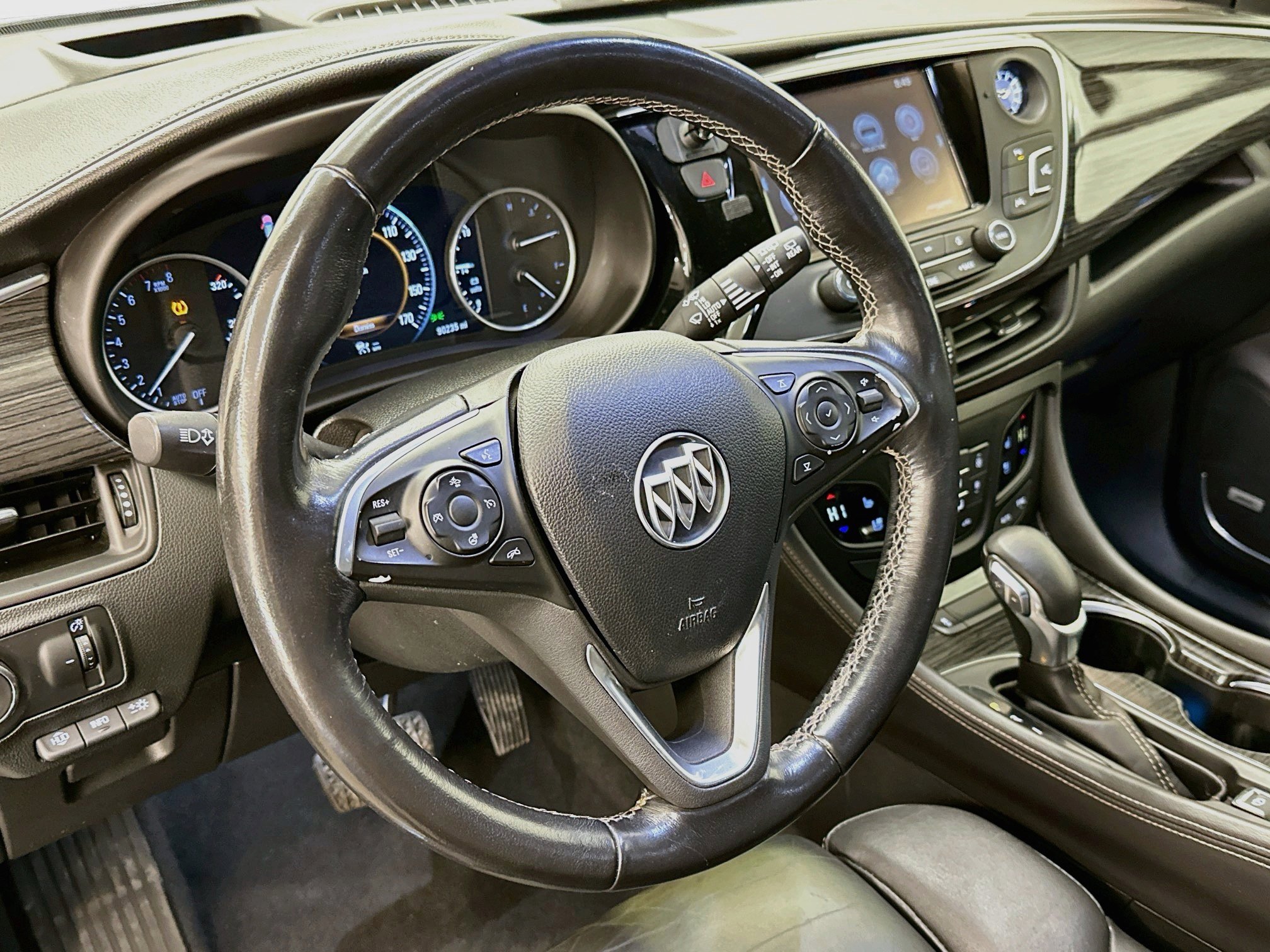 Used 2017 Buick Envision Premium w/ Driver Confidence Package AWD/4WD image 18