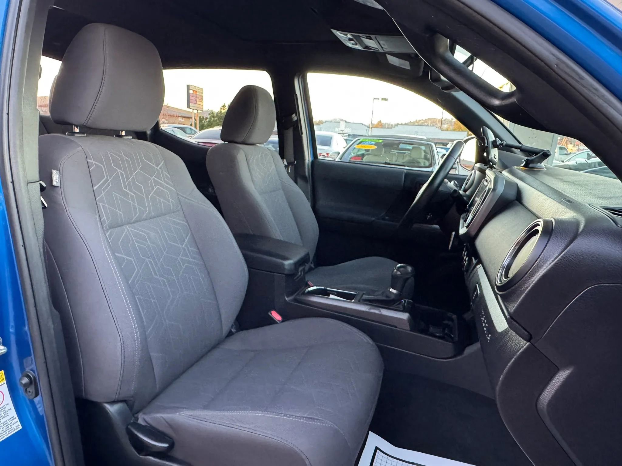 Used 2016 Toyota Tacoma TRD Sport RWD image 16