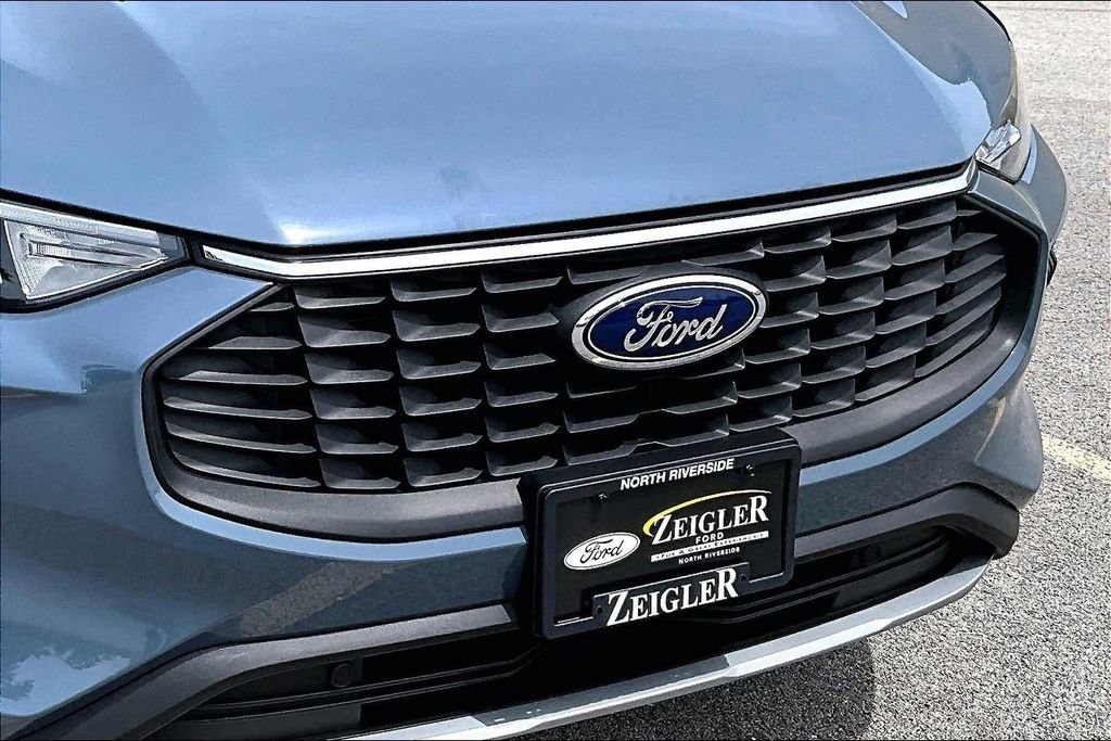 Used 2023 Ford Escape Active w/ Tech Pack #1 AWD/4WD image 29