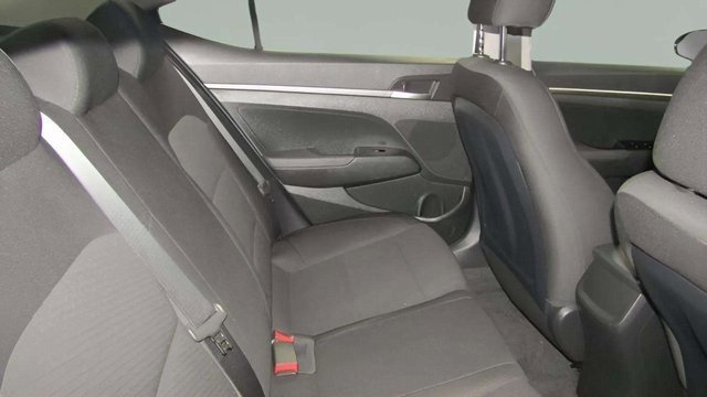 Used 2019 Hyundai Elantra SE w/ Cargo Package image 11