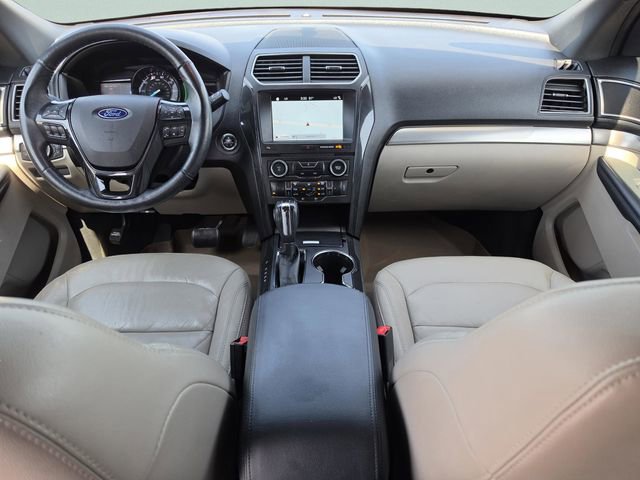 Used 2018 Ford Explorer XLT w/ Equipment Group 202A FWD image 24