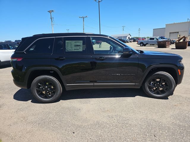 New 2026 Jeep Grand Cherokee Altitude AWD/4WD image 6