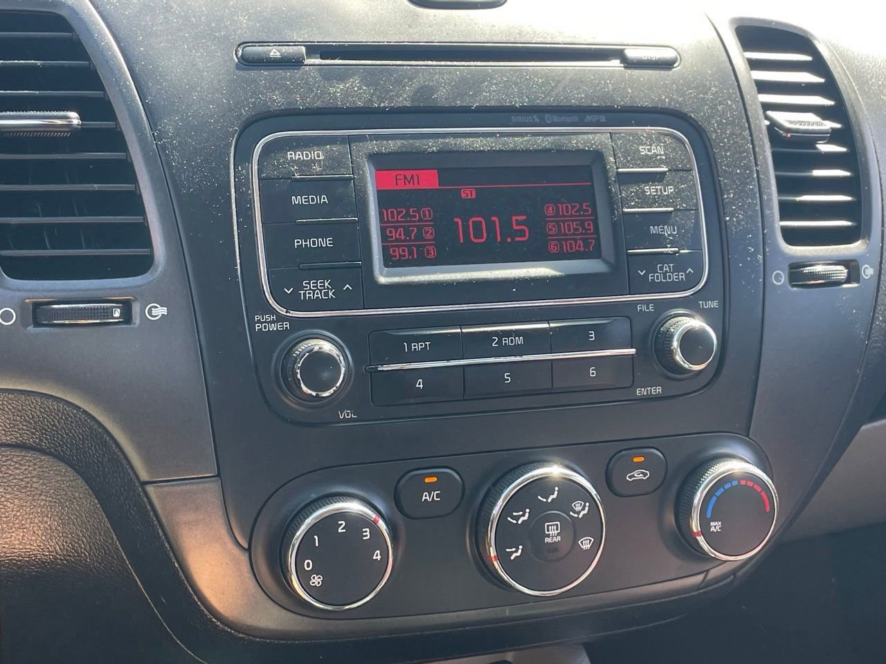 Used 2015 Kia Forte LX image 7