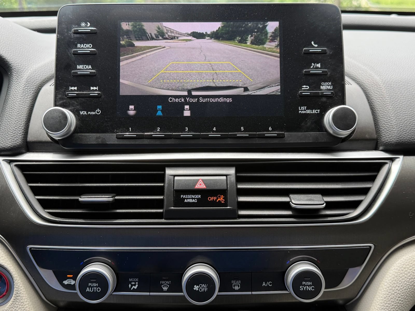 Used 2018 Honda Accord LX image 31