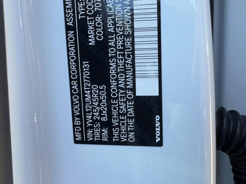 New 2026 Volvo XC40 B5 Ultra w/ Climate Package AWD/4WD image 16