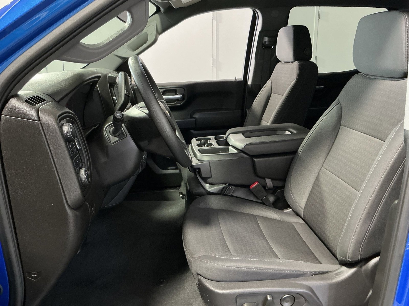 Used 2025 Chevrolet Silverado 1500 Custom image 21