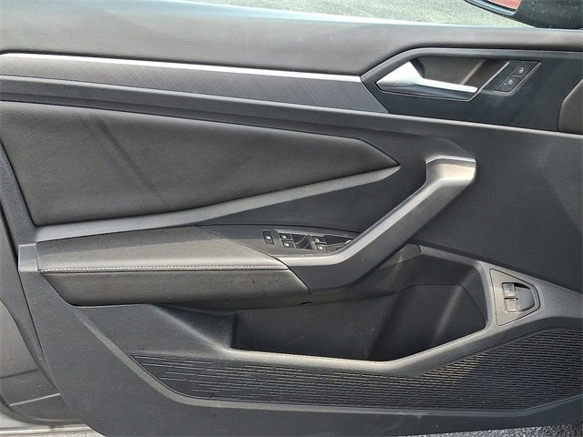 Used 2024 Volkswagen Jetta SE image 12