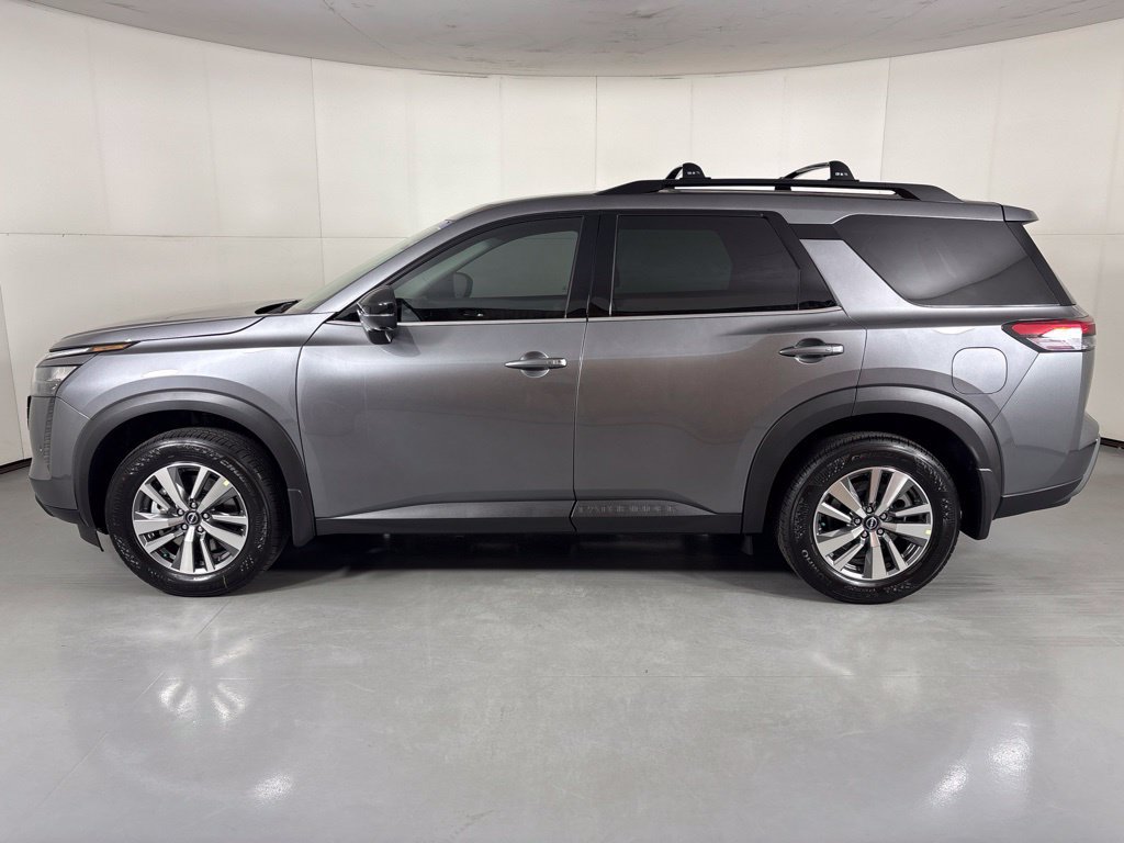 New 2026 Nissan Pathfinder SL FWD image 5