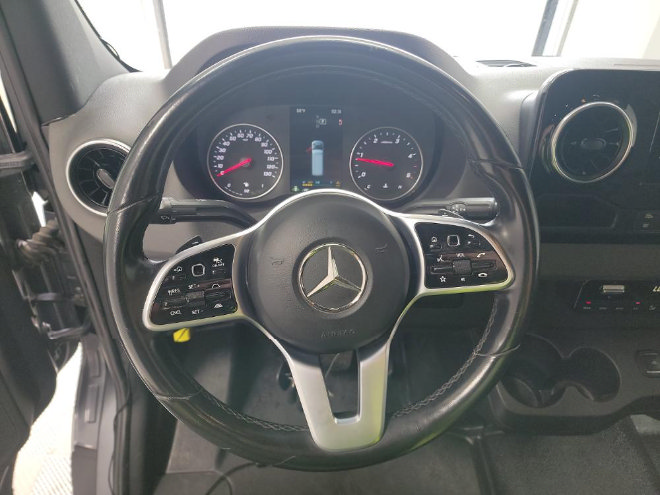 Used 2023 Mercedes-Benz Sprinter 2500 image 9