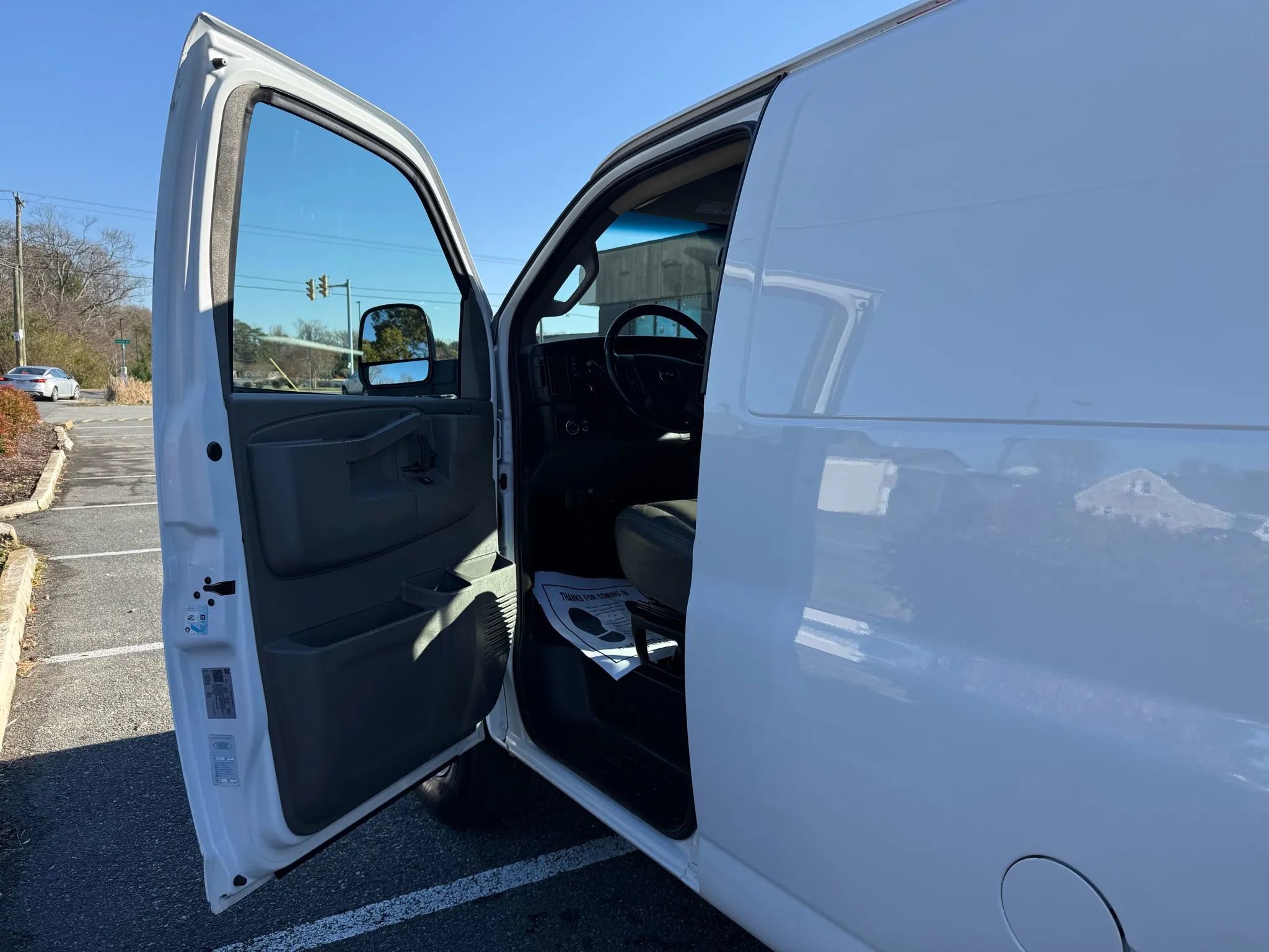 Used 2022 GMC Savana 2500 w/ Communications Package image 25