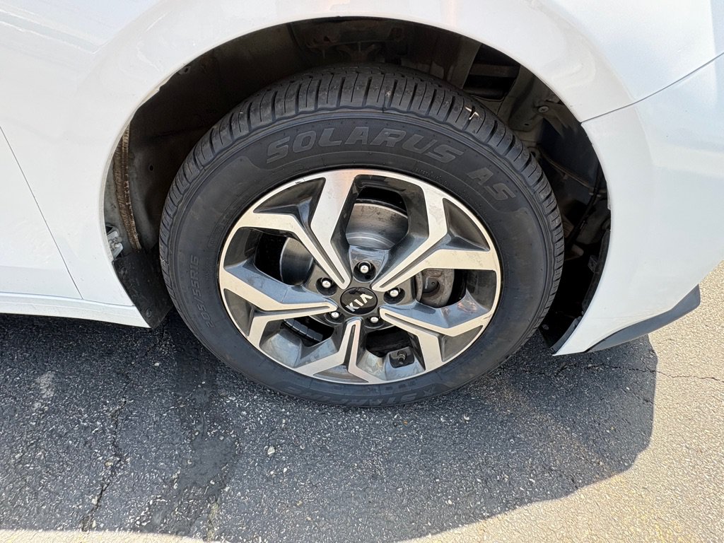 Used 2021 Kia Forte LXS FWD image 18
