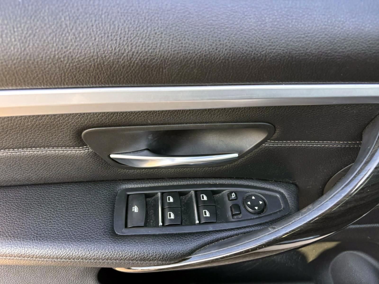 Used 2018 BMW 430i xDrive Convertible image 12