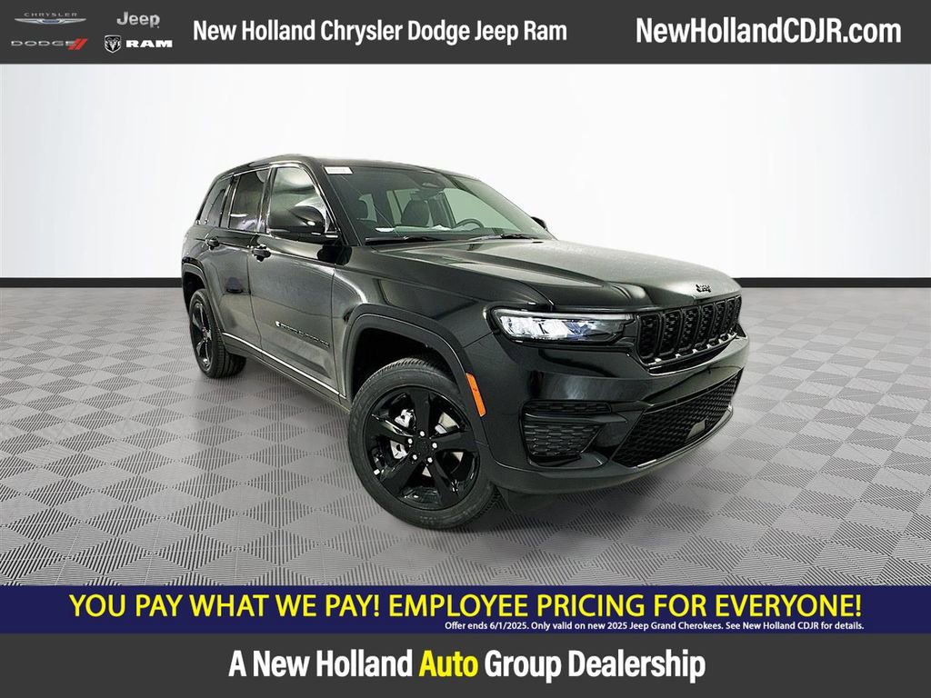 New 2025 Jeep Grand Cherokee Altitude AWD/4WD image 1