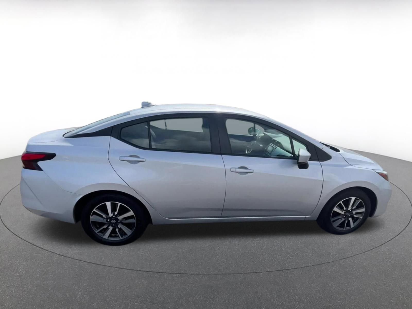 Used 2025 Nissan Versa SV image 16