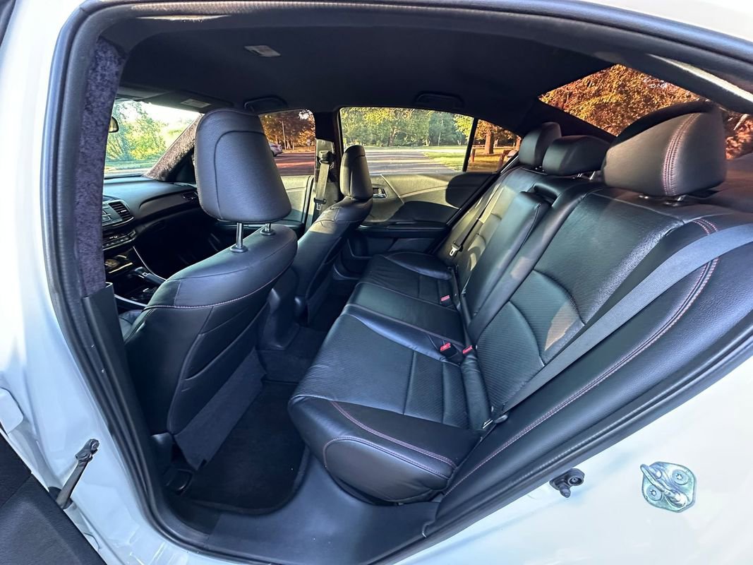 Used 2017 Honda Accord Sport Special Edition image 18