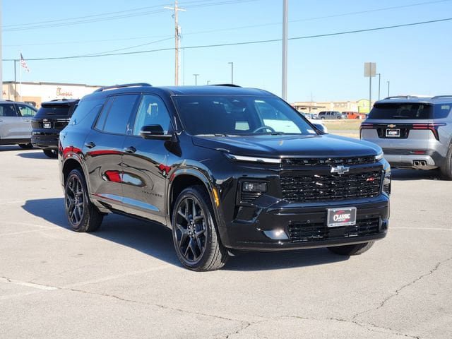 New 2026 Chevrolet Traverse RS w/ LPO, Floor Liner Package FWD image 3