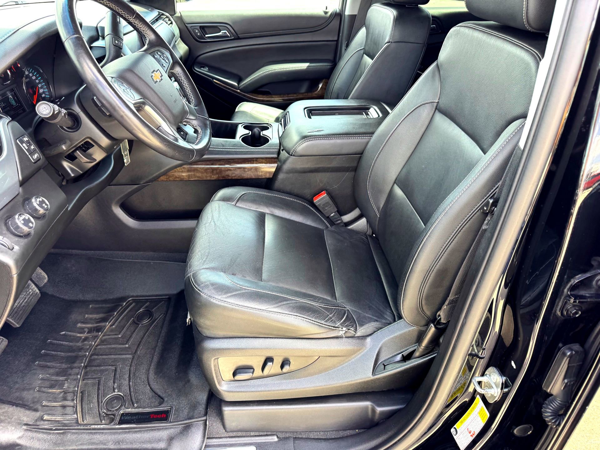 Used 2020 Chevrolet Suburban LT image 12