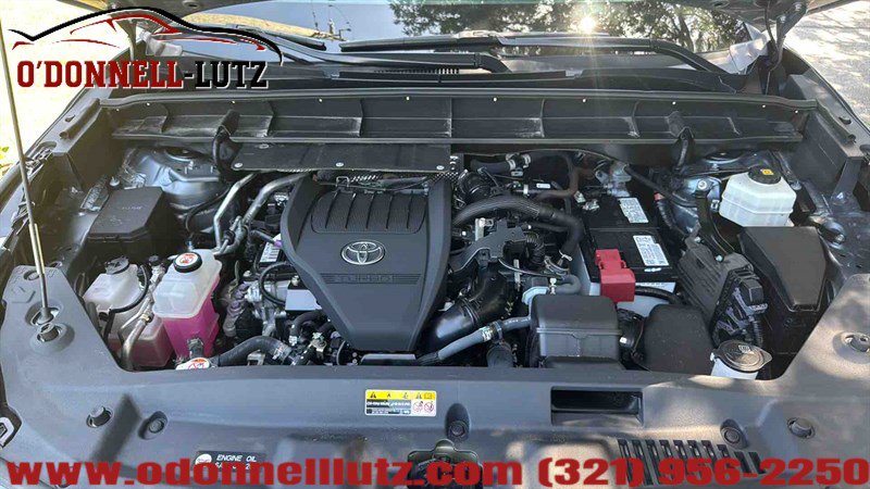Used 2023 Toyota Highlander XLE FWD image 37