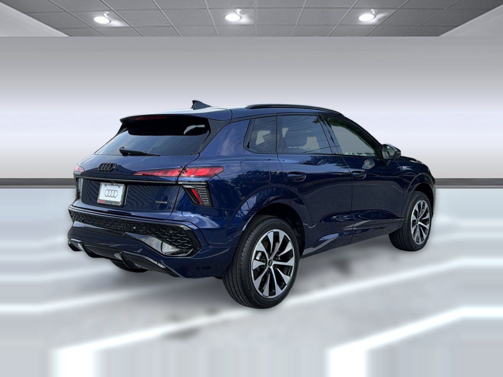 New 2026 Audi Q3 quattro 2.0T AWD/4WD image 9