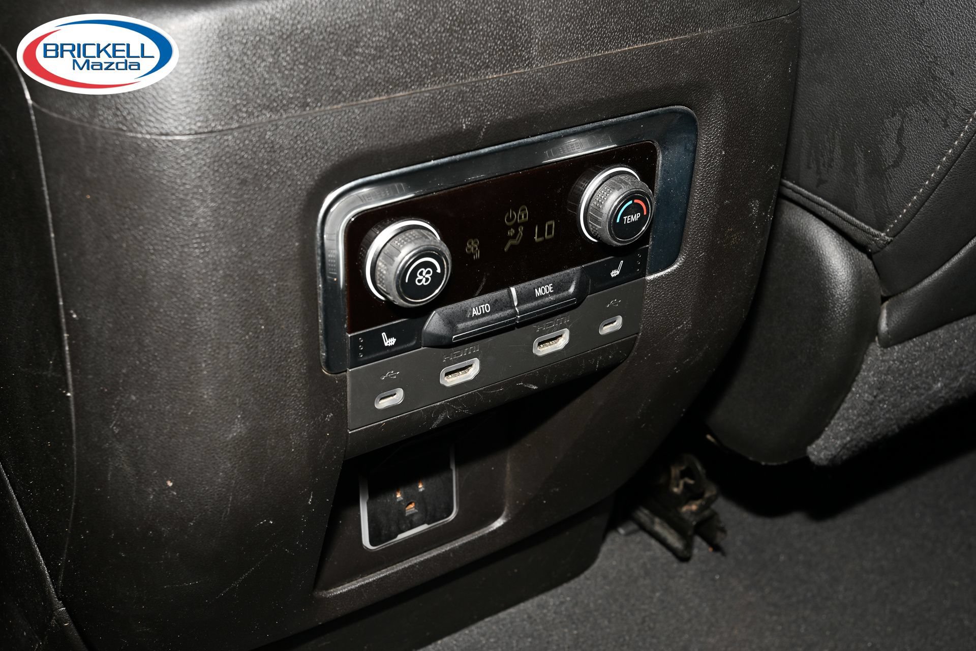 Used 2021 Chevrolet Suburban RST w/ Luxury Package RWD image 23