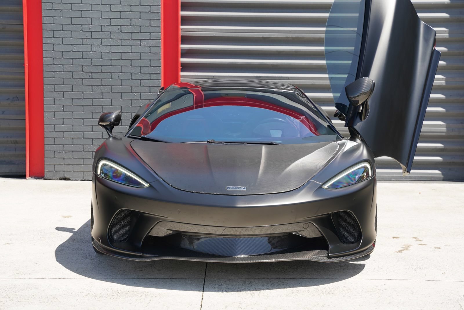 Used 2020 McLaren GT RWD image 3