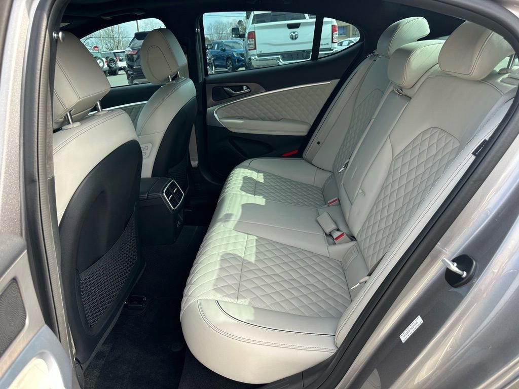 Used 2024 Genesis G70 3.3T Advanced w/ Sport Prestige Package RWD image 23