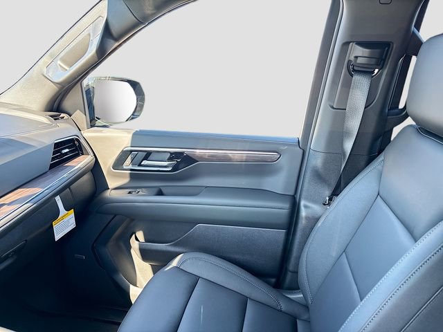 New 2026 Chevrolet Suburban LT image 24
