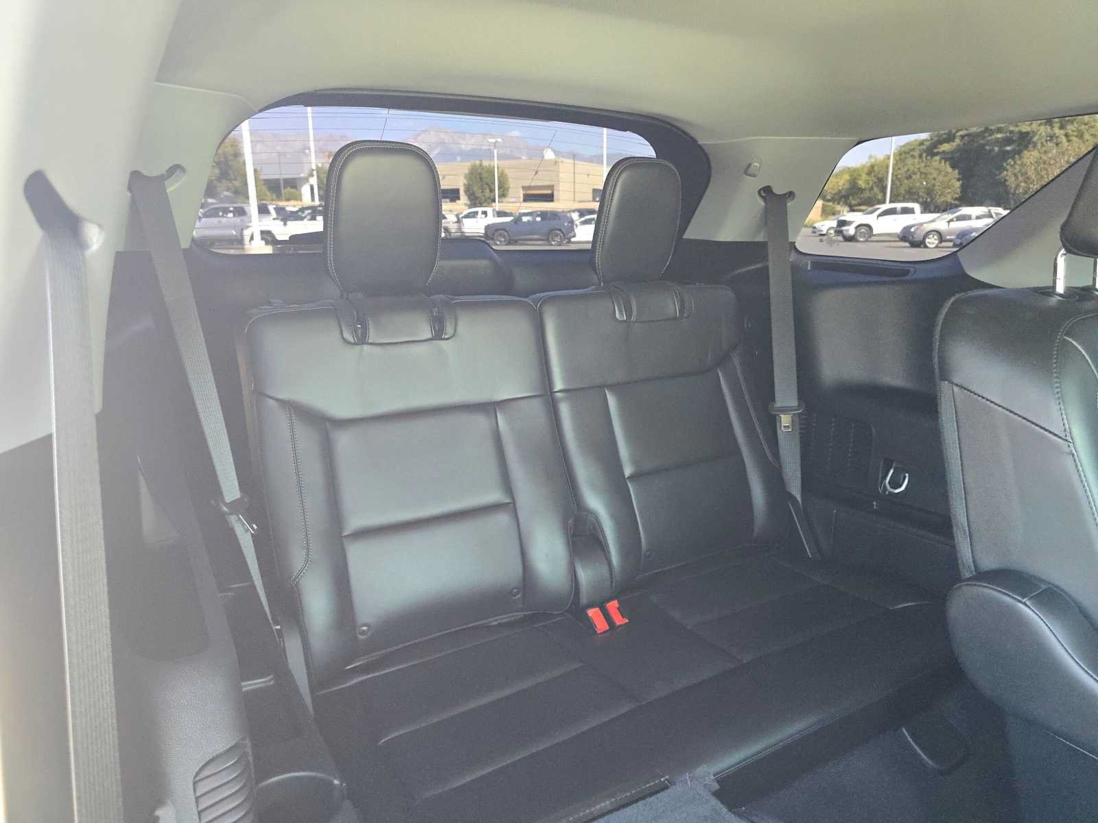 Used 2023 Ford Explorer XLT w/ Equipment Group 202A RWD image 13