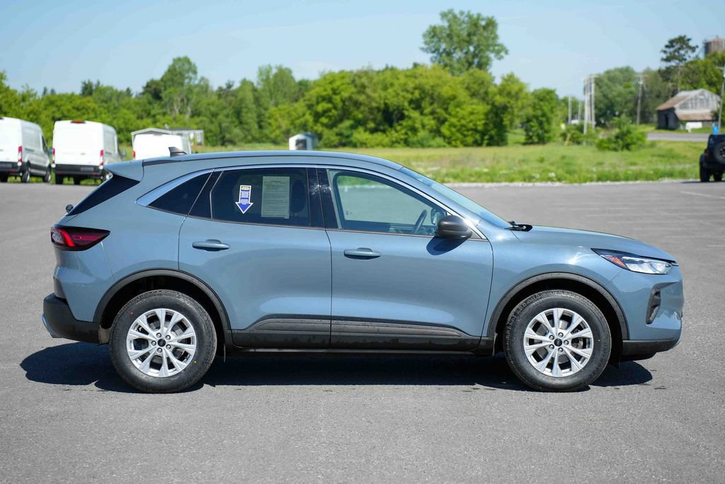 Used 2023 Ford Escape Active AWD/4WD image 4