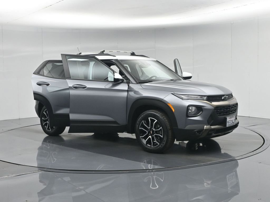 Used 2021 Chevrolet TrailBlazer ACTIV w/ Technology Package image 37