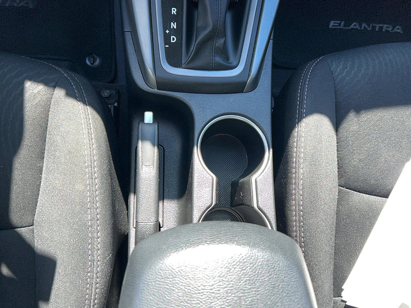 Used 2015 Hyundai Elantra SE w/ Option Group 03 FWD image 20