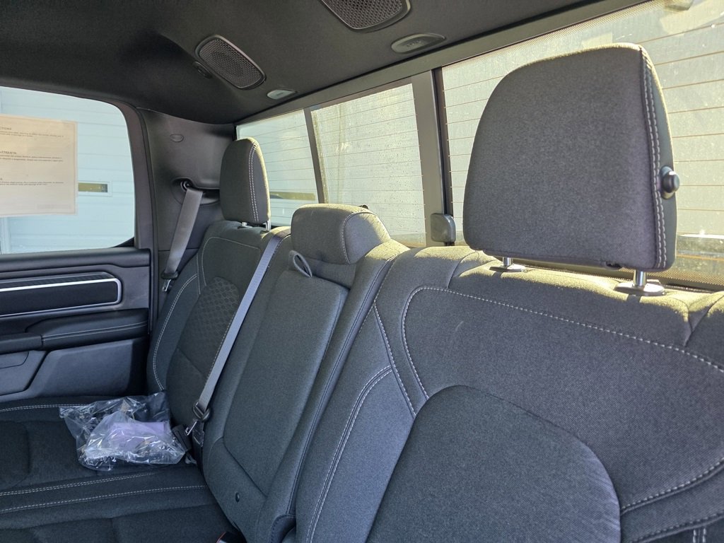 New 2026 RAM 1500 4x4 Crew Cab image 33