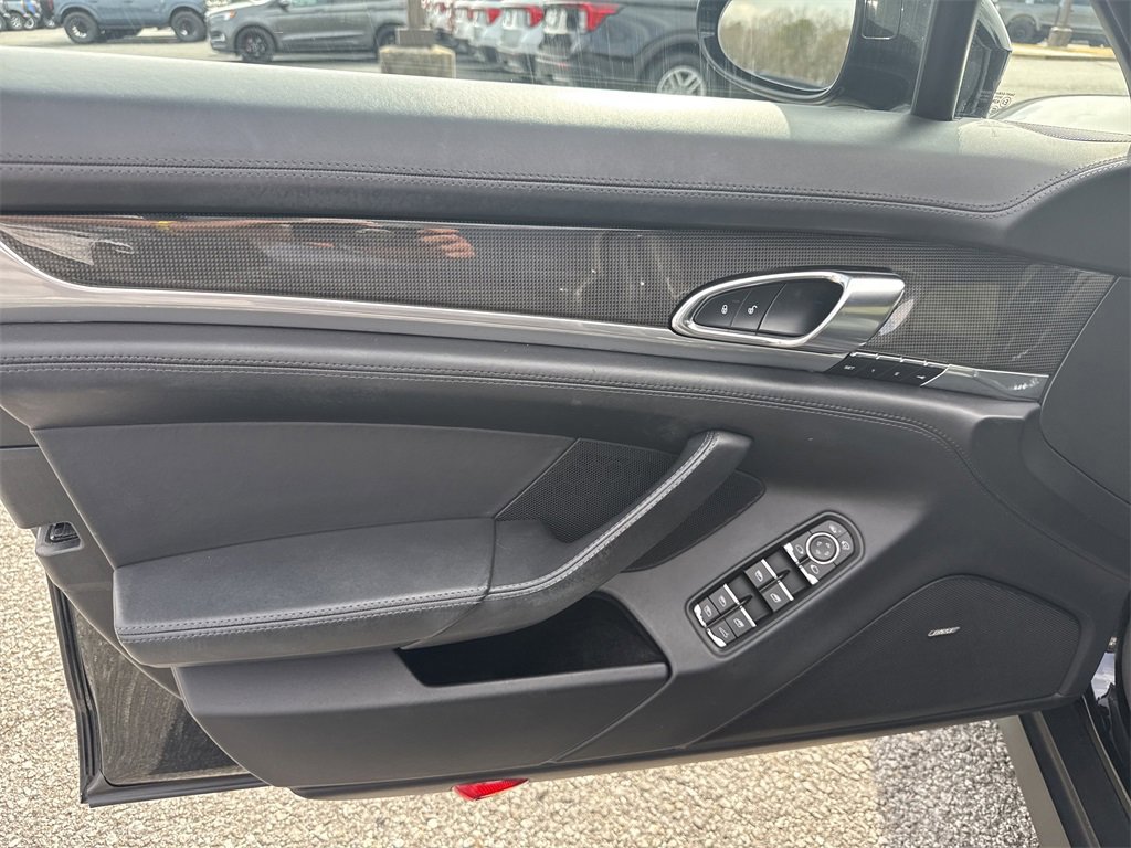 Used 2016 Porsche Panamera GTS image 10