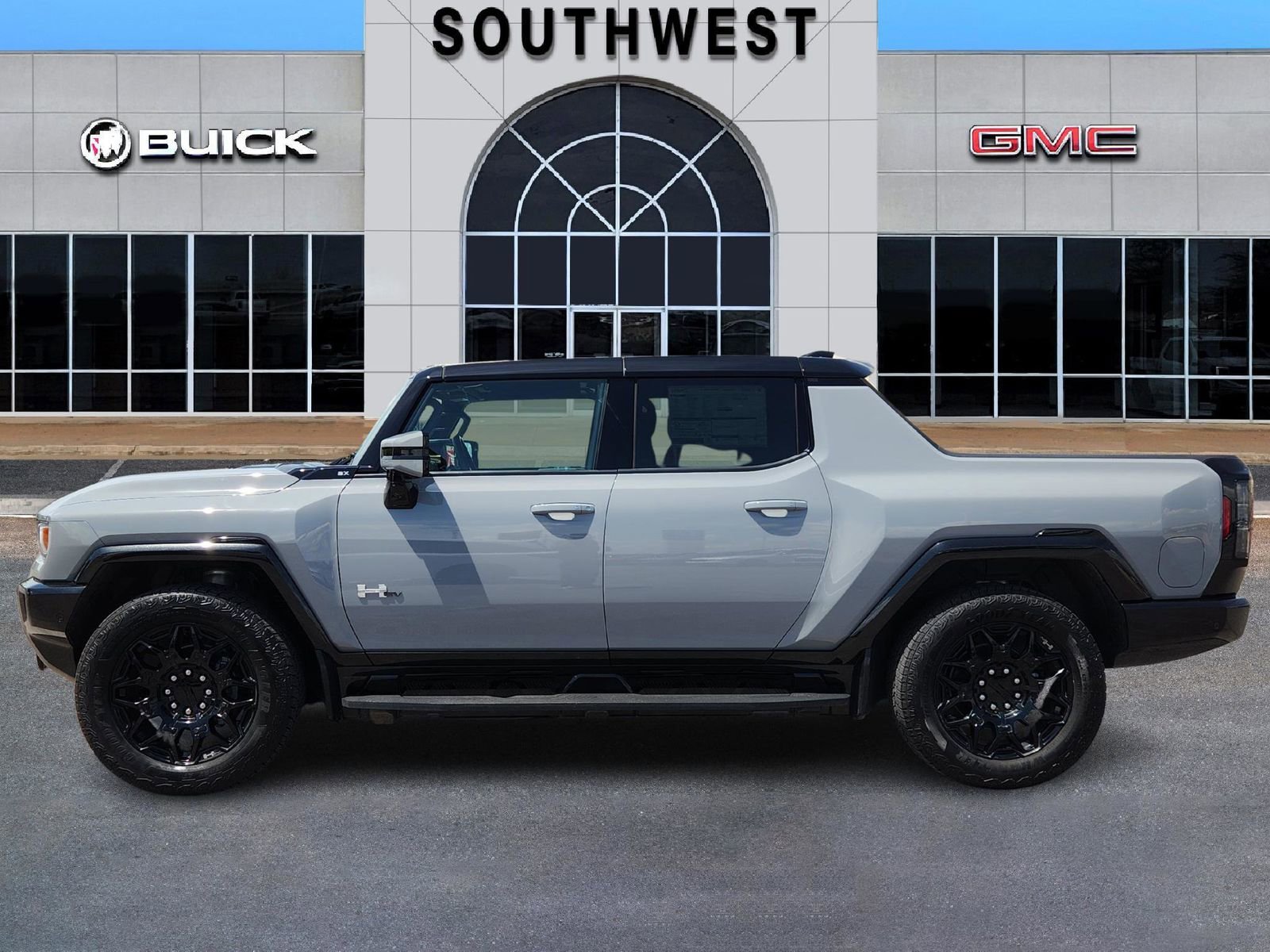 New 2025 GMC Hummer EV 2X image 4