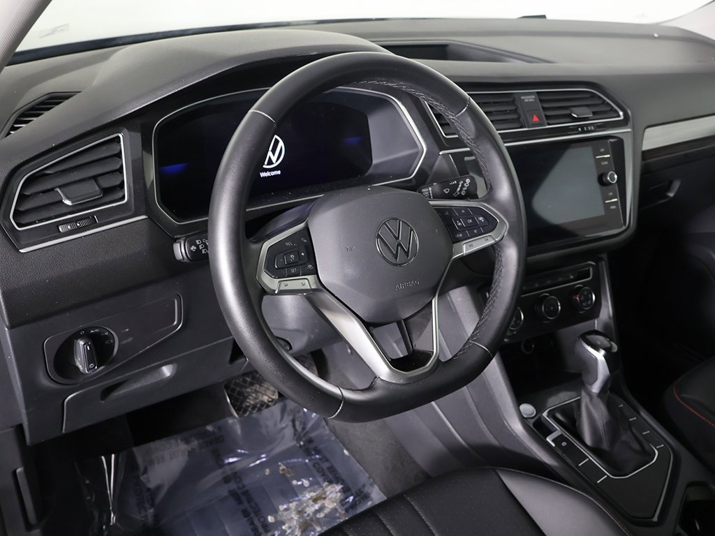 Used 2024 Volkswagen Tiguan SE image 26