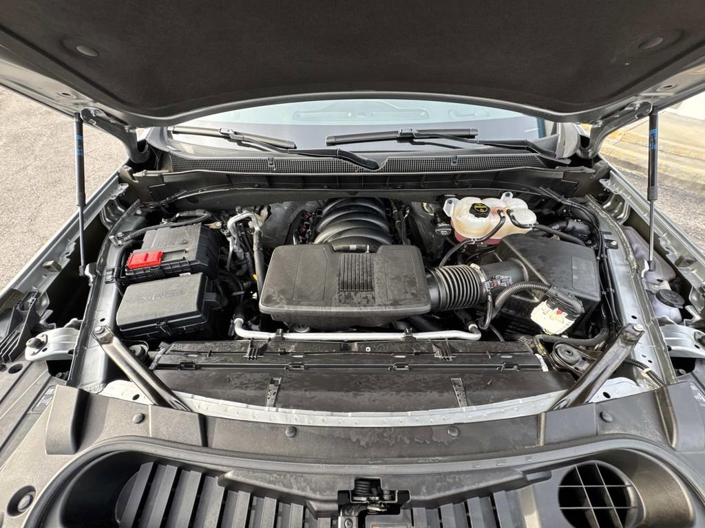 Certified 2024 Chevrolet Suburban Z71 w/ Off-Road Capability Package image 3