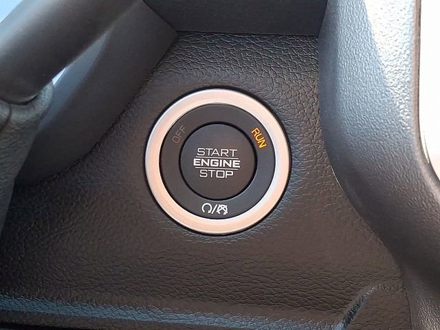 Used 2025 RAM 5500 4x4 Crew Cab image 23