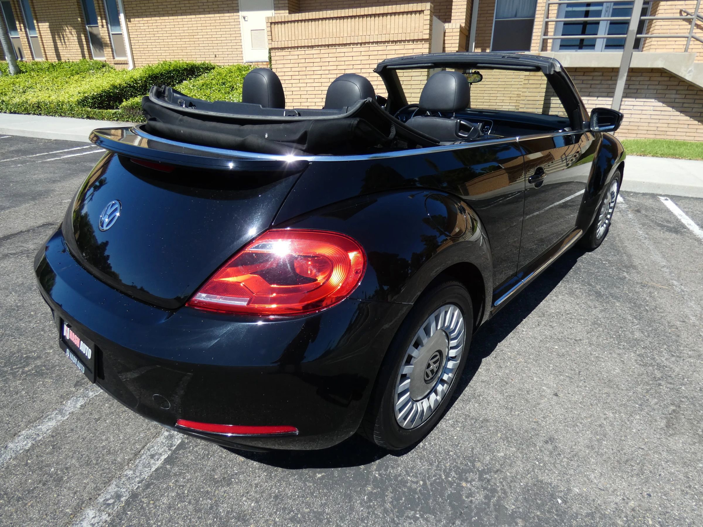 Used 2014 Volkswagen Beetle 2.5 image 8