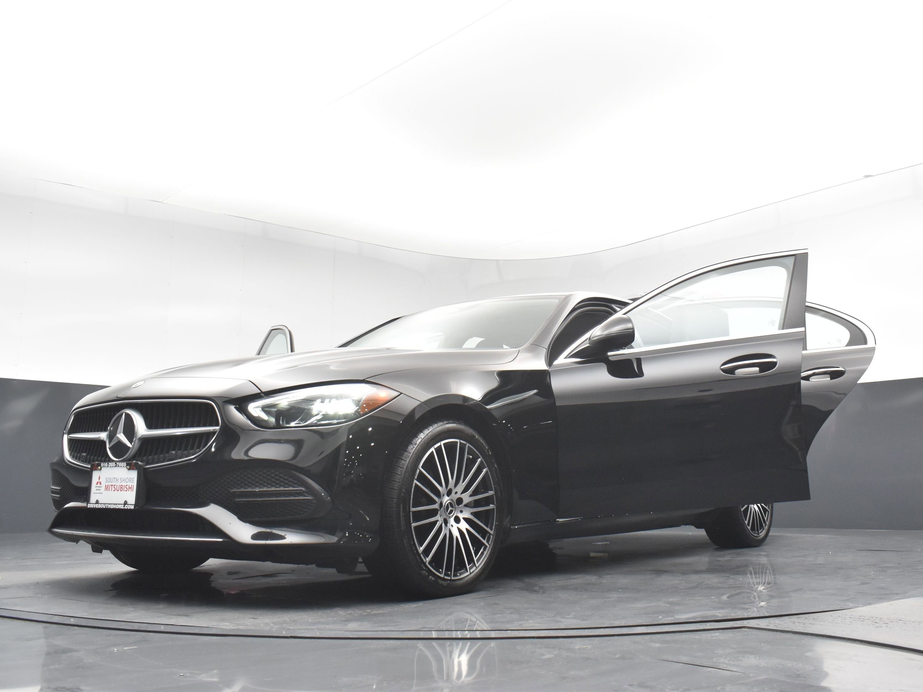 Used 2023 Mercedes-Benz C 300 Sedan image 29