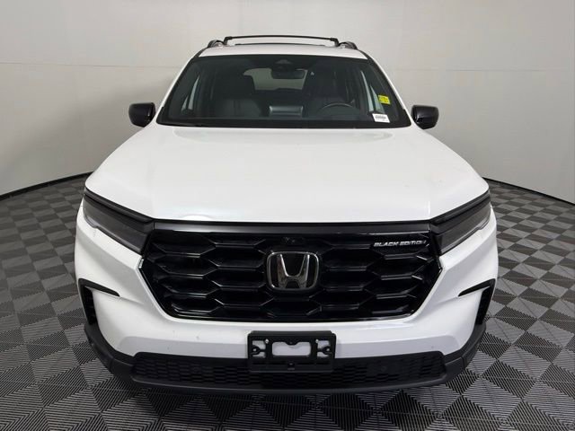 Used 2025 Honda Pilot Black Edition image 9
