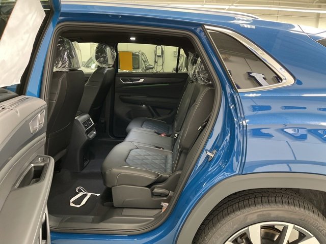 New 2025 Volkswagen Atlas Cross Sport SEL Premium R-Line image 24