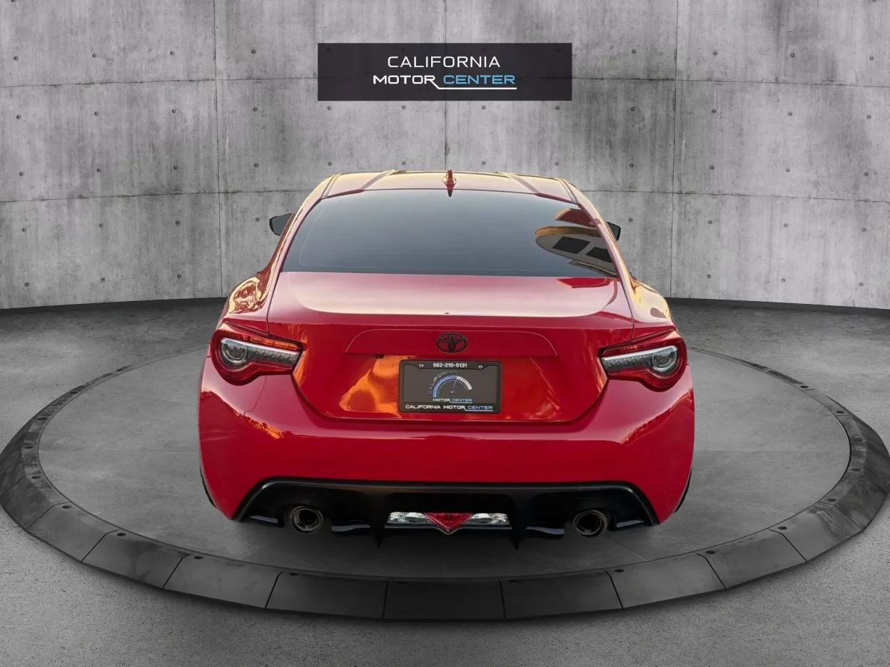 Used 2020 Toyota 86 RWD image 6