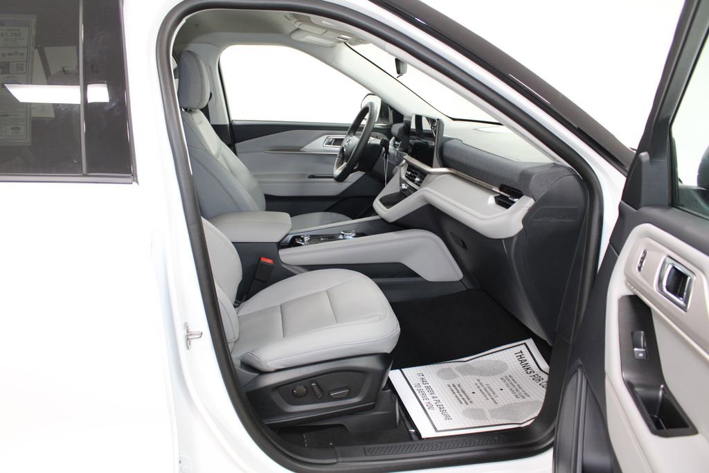 New 2026 Ford Explorer Active w/ Active Comfort Package image 29