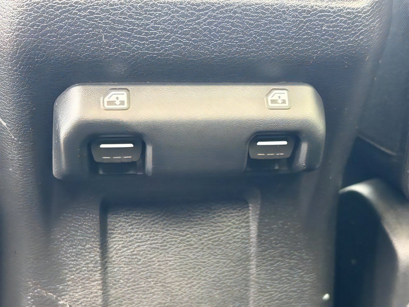 Used 2022 Jeep Gladiator Sport AWD/4WD image 13