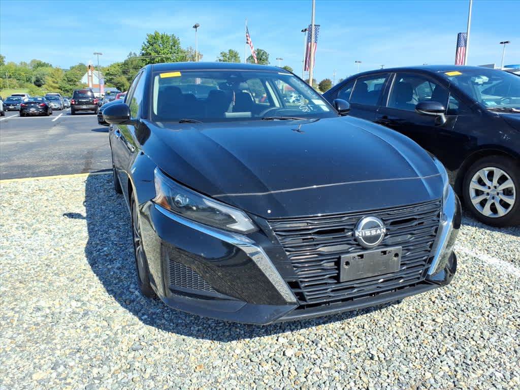 Used 2023 Nissan Altima 2.5 SV FWD image 11
