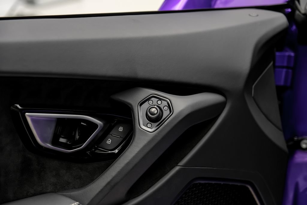 Used 2024 Lamborghini Huracan EVO AWD/4WD image 46