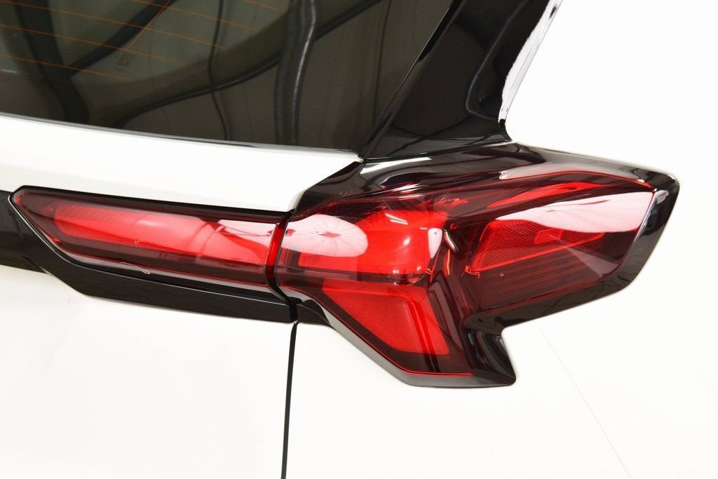 New 2027 Chevrolet Bolt RS FWD image 19