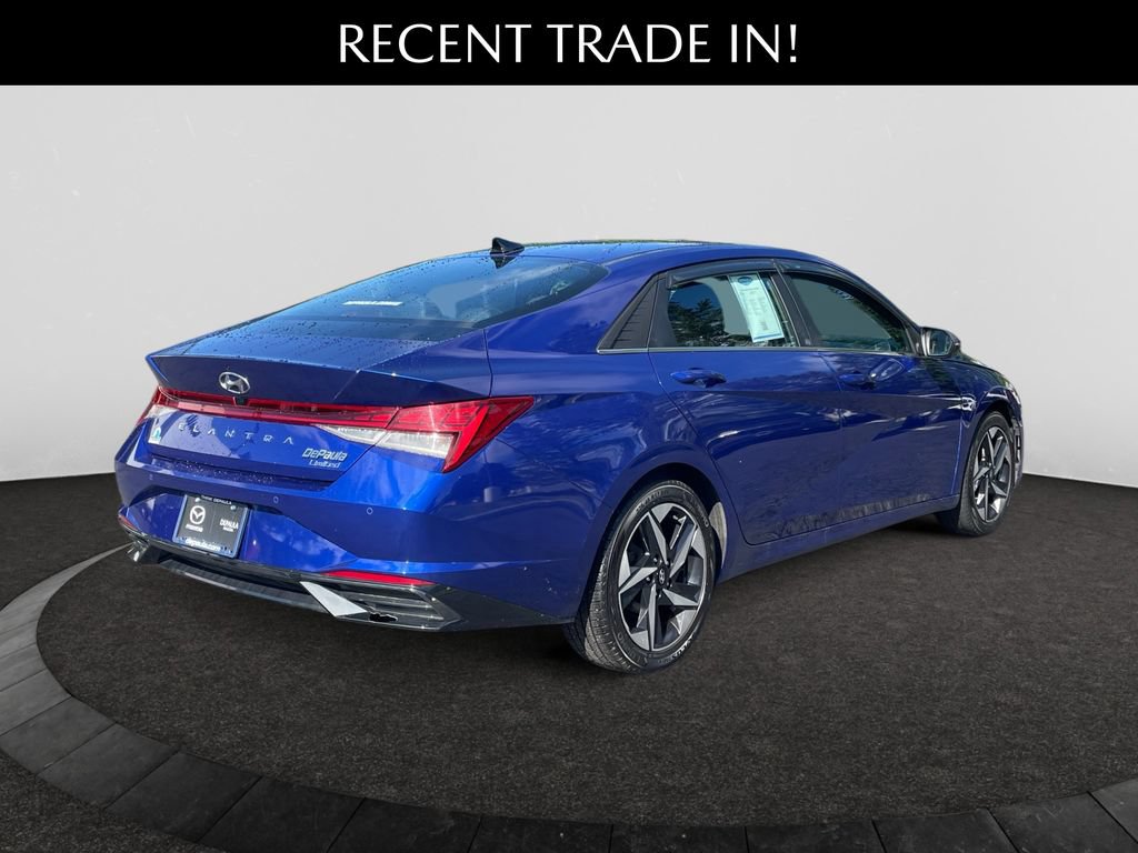 Used 2022 Hyundai Elantra Limited w/ Preferred Accessory Package FWD image 4